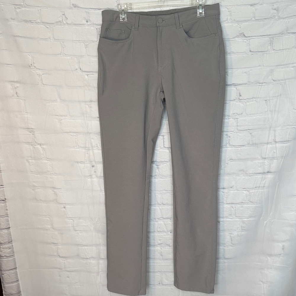Greg Norman Men's Performance ML75 5-Pocket Golf Pants SIZE 32 X 32 Gray